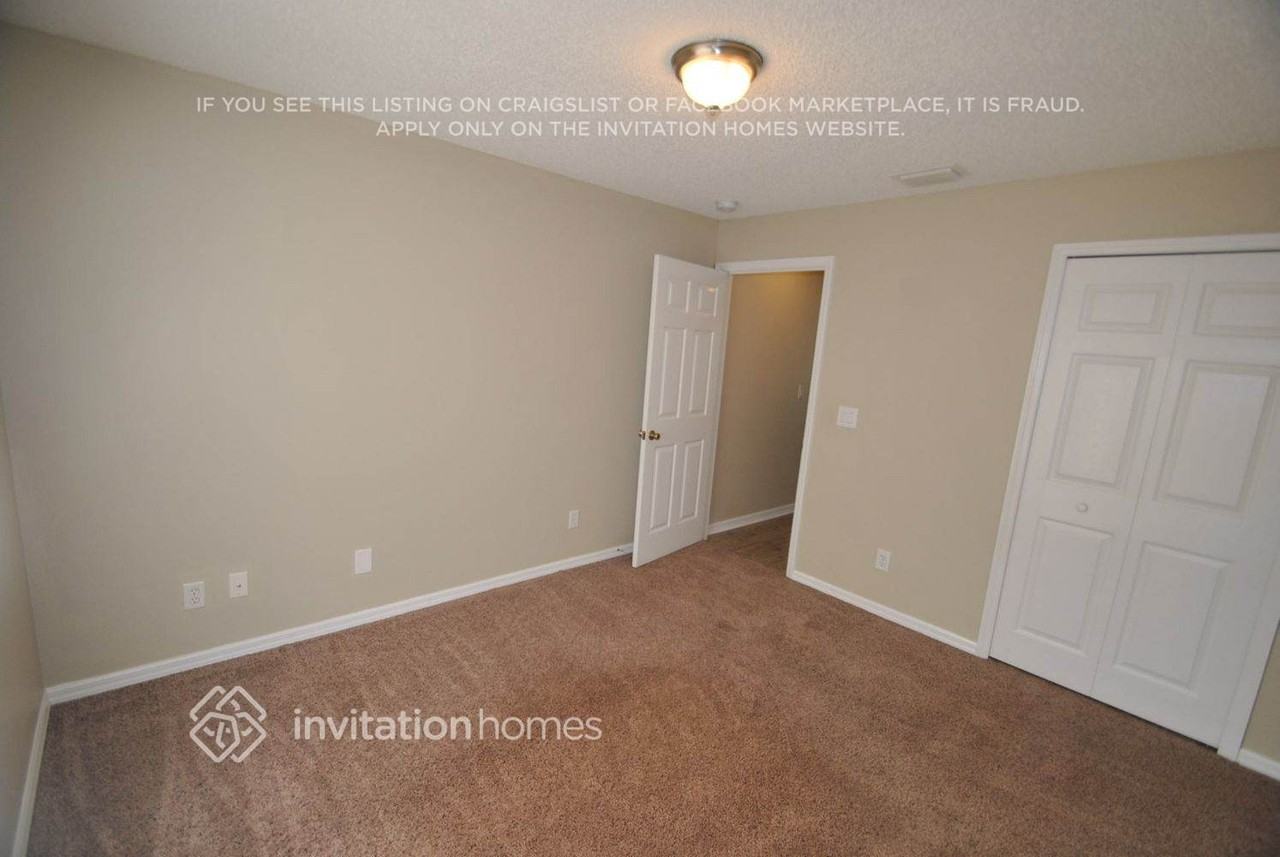 718 Starland St Se - Photo 7 of 11