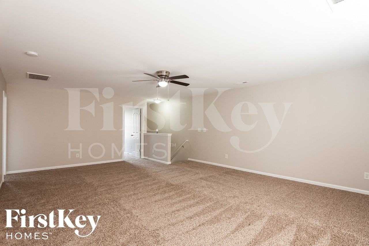 1737 Larne Cir - Photo 7 of 15