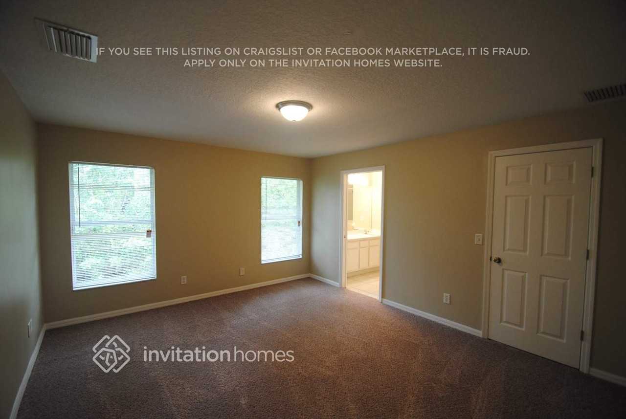 3060 Eldron Blvd Se - Photo 5 of 10