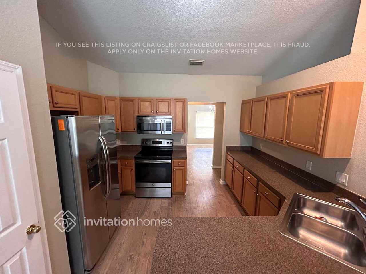 25516 Tevesine Ct - Photo 3 of 11