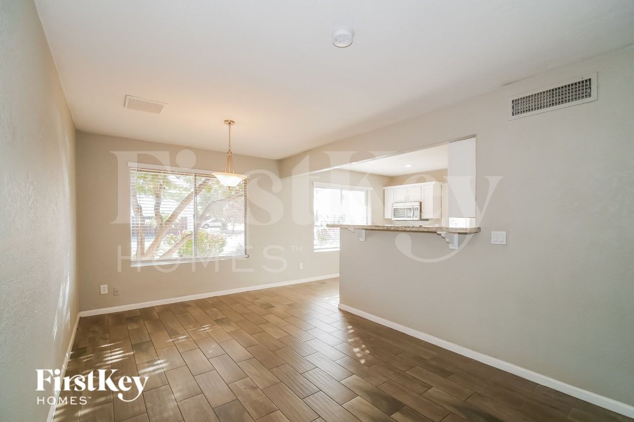 14838 N 38th St - Photo 6 of 19