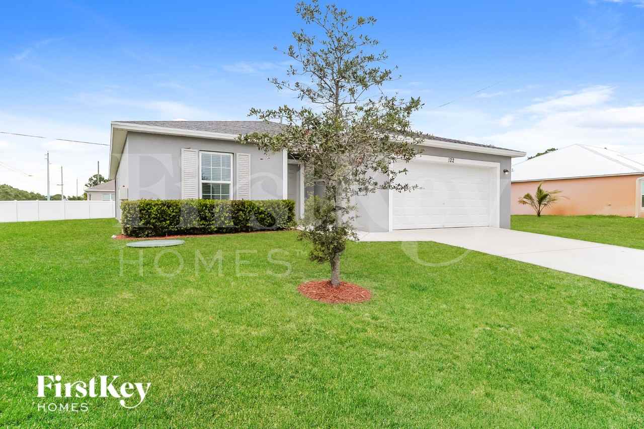 122 Sw Sea Lion Rd - Photo 3 of 16