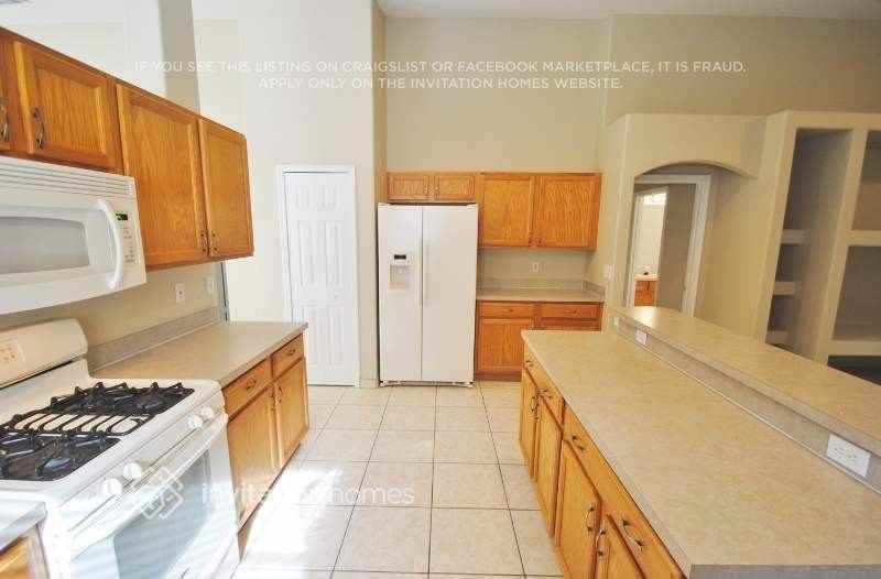 2802 Wilshire Rd - Photo 3 of 9