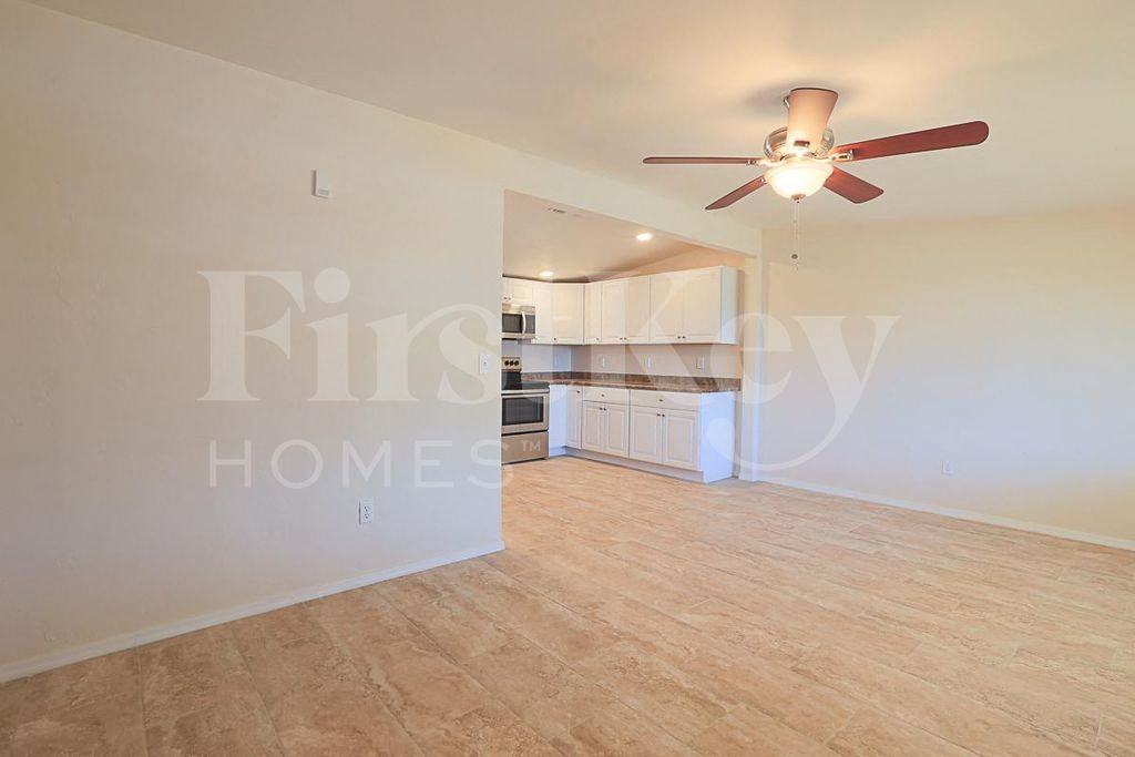 1124 W Cinnabar Ave - Photo 3 of 17