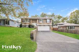 0N084 Elmwood St - Photo 1 of 1