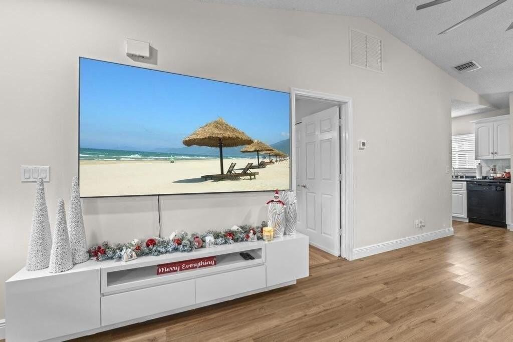 14702 Key Lime Blvd - Photo 5 of 34