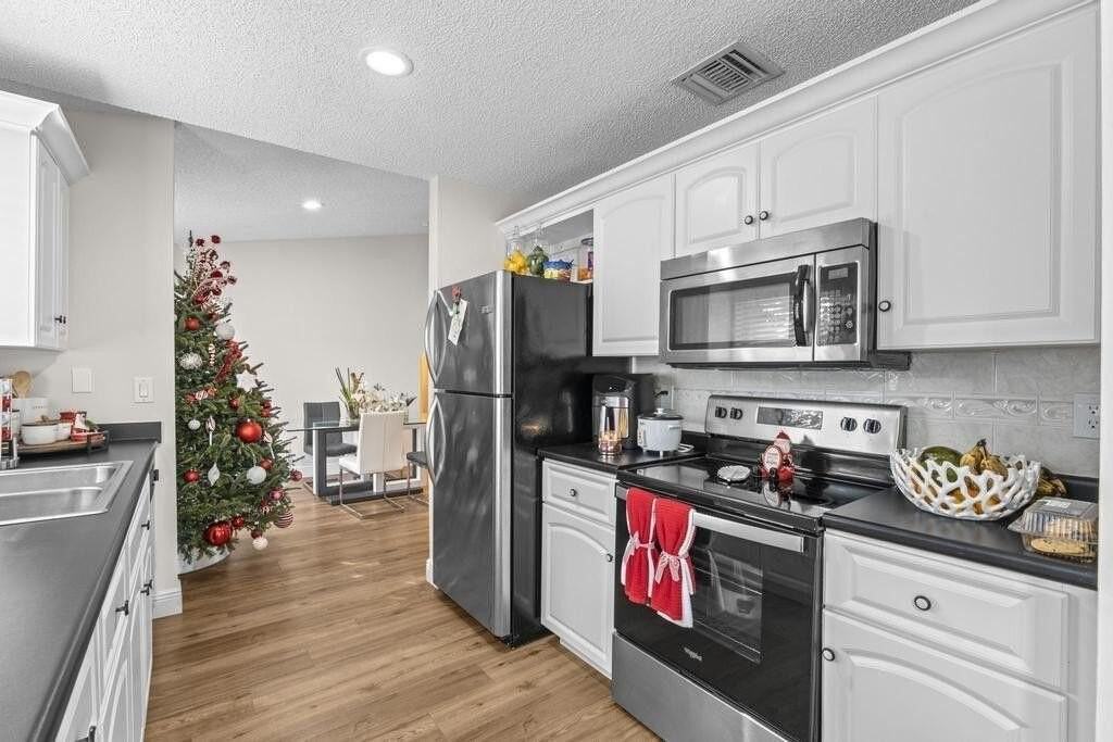 14702 Key Lime Blvd - Photo 6 of 34