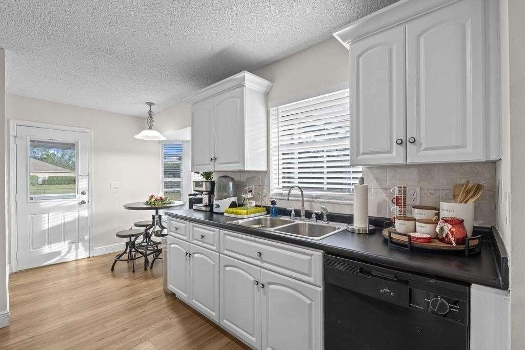 14702 Key Lime Blvd - Photo 7 of 34