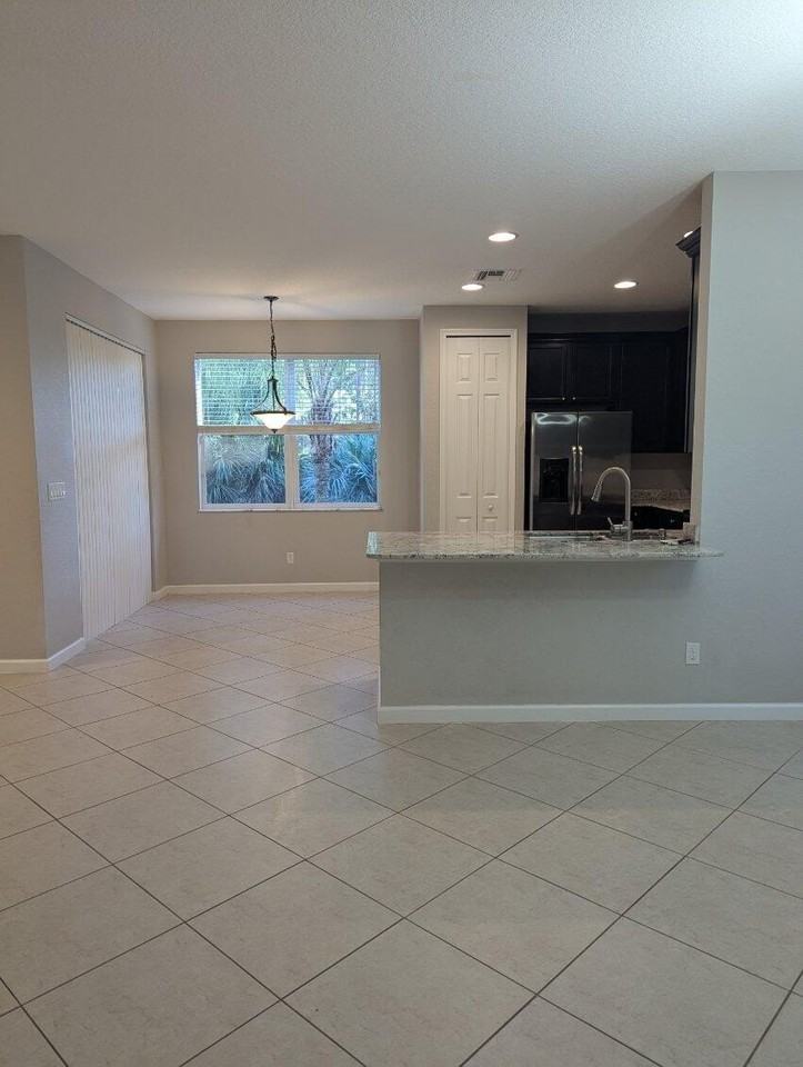6078 Se Split Oak Trl - Photo 3 of 13