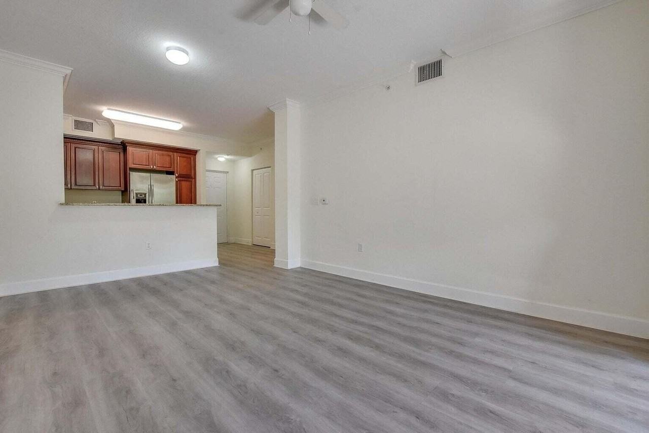 1690 Renaissance Commons Blvd Apt 1611 - Photo 4 of 7