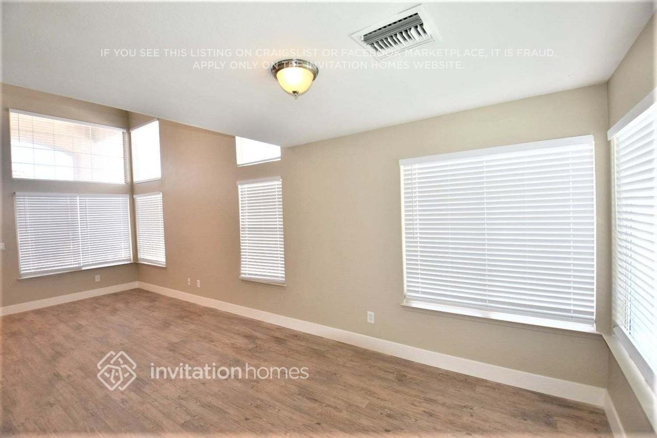 72 Sea Holly Way - Photo 7 of 19