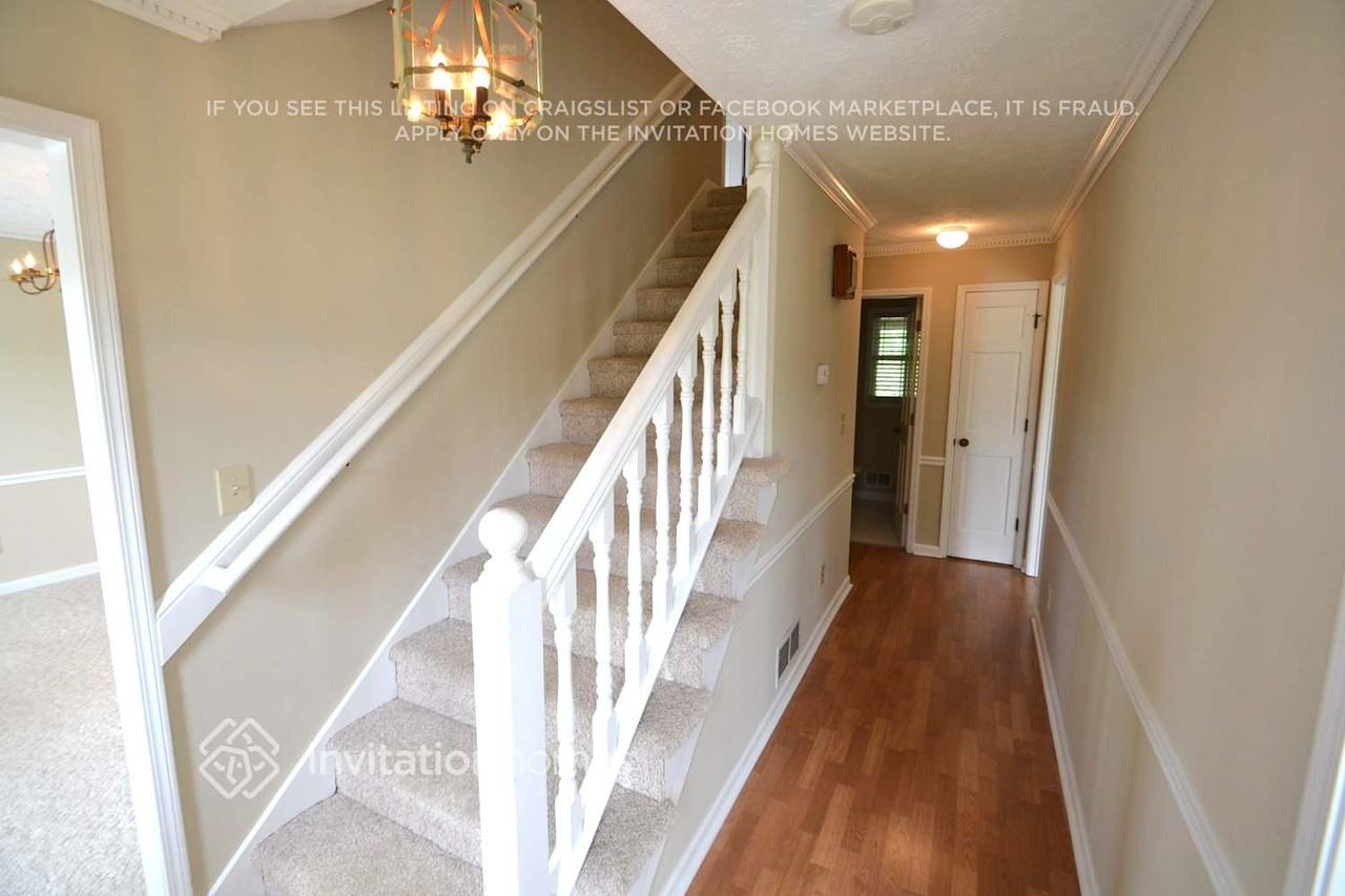 3242 Skyland Glen Ct - Photo 2 of 13