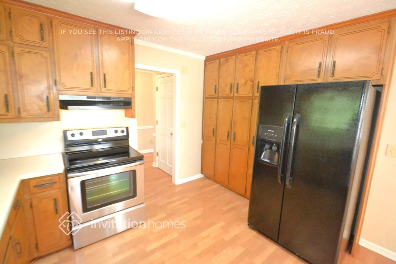 3242 Skyland Glen Ct - Photo 4 of 13