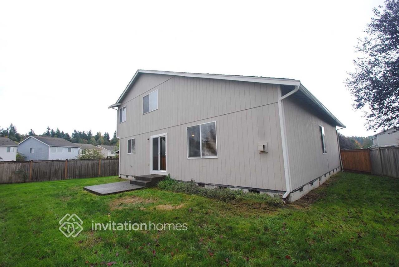 18404 109th Street Ct E - Photo 2 of 3