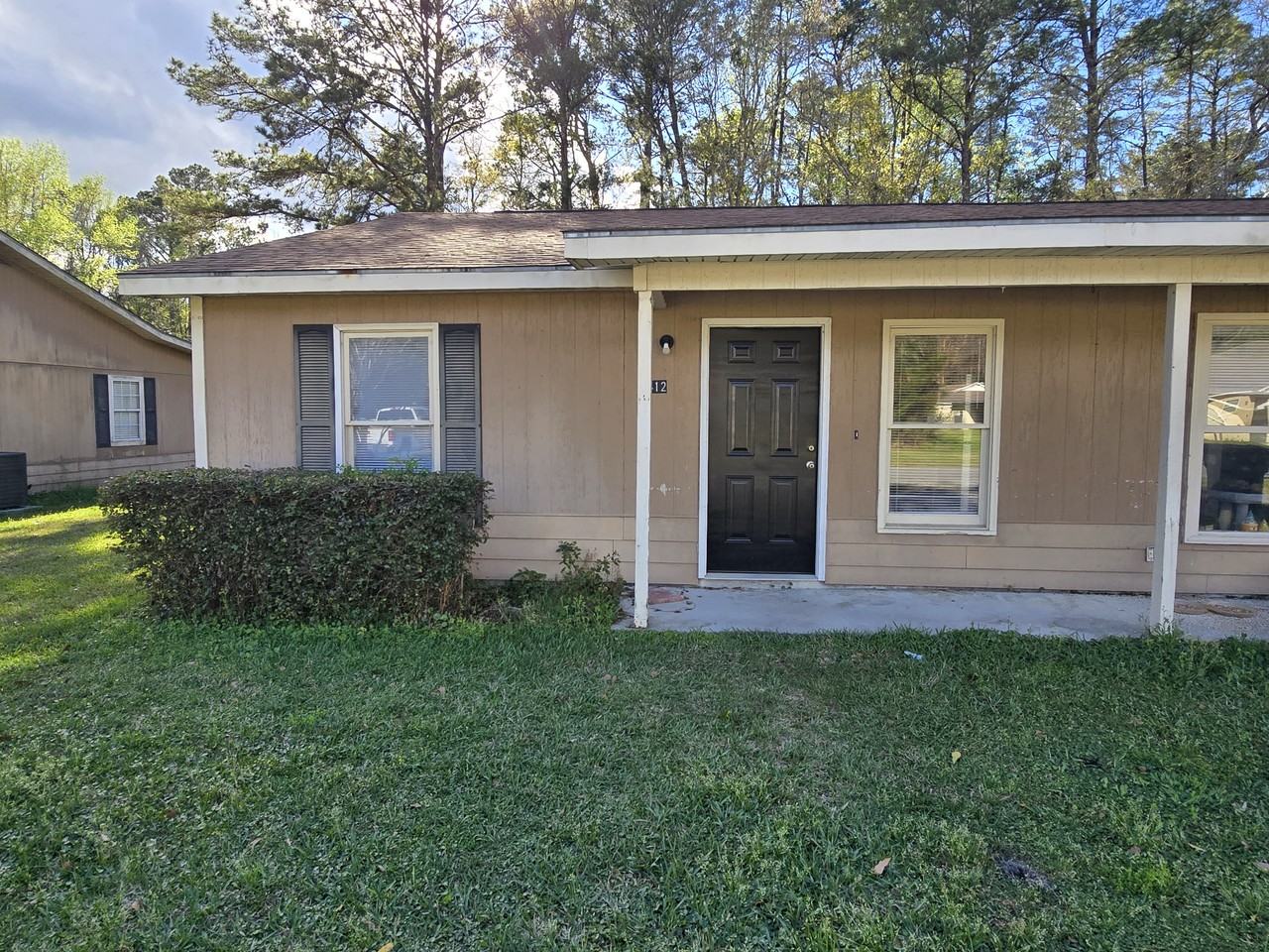 412 S Ashley St #1 - Photo 2 of 25