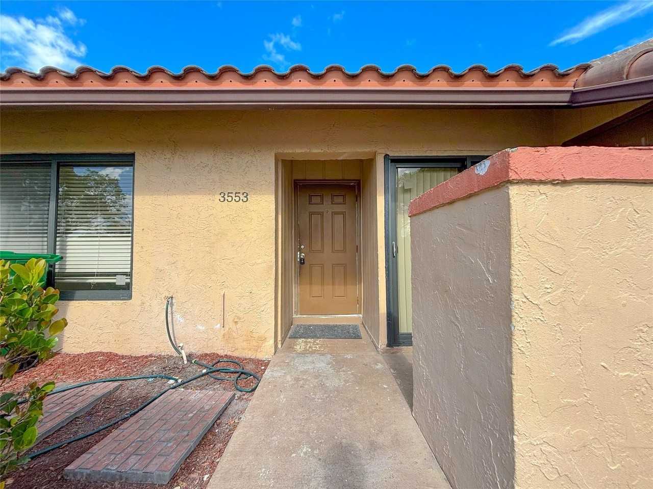 3553 Riverside Dr - Photo 2 of 31