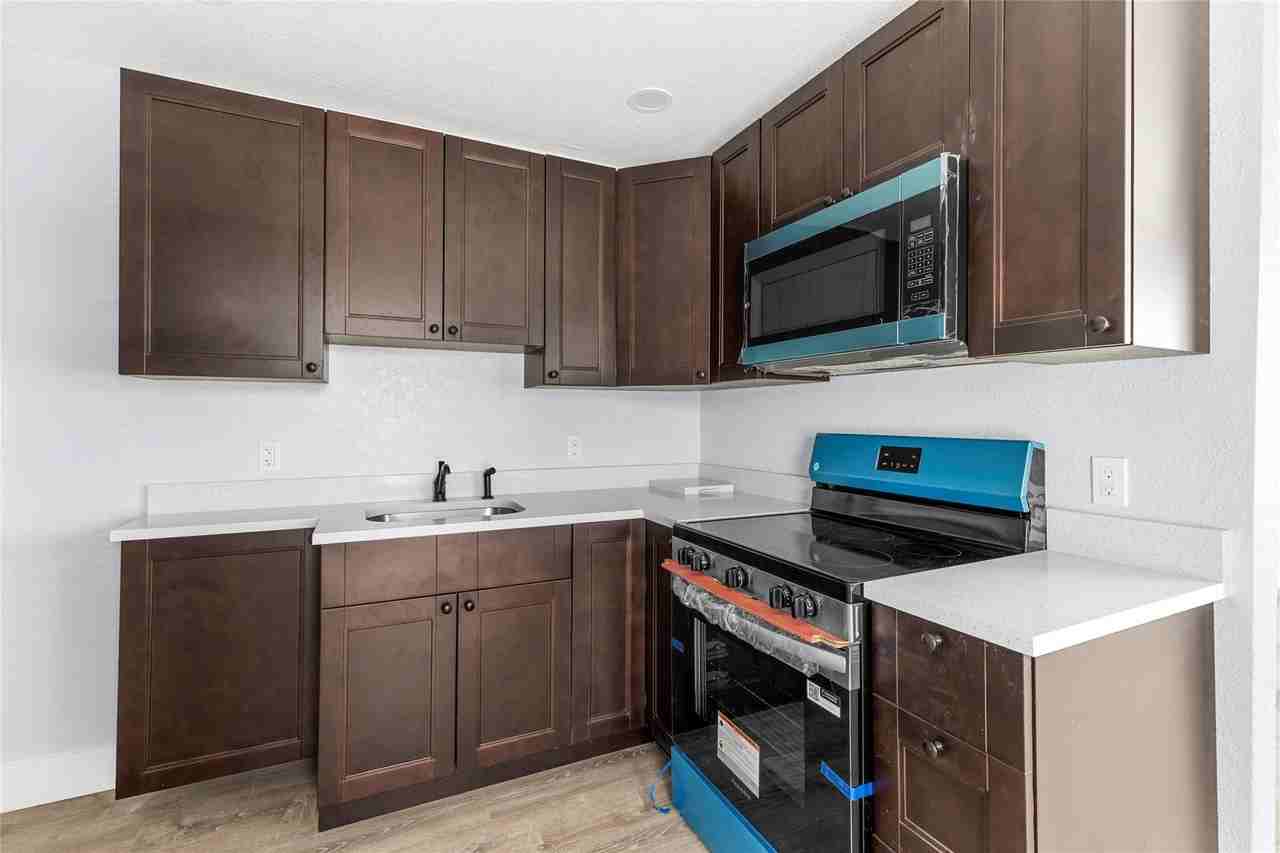 683 Nw 21st St - Photo 2 of 16