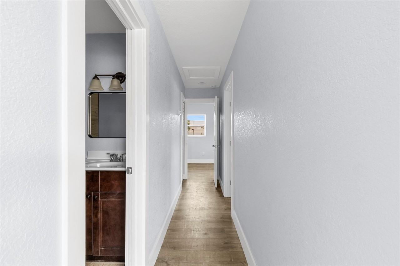 683 Nw 21st St - Photo 7 of 16