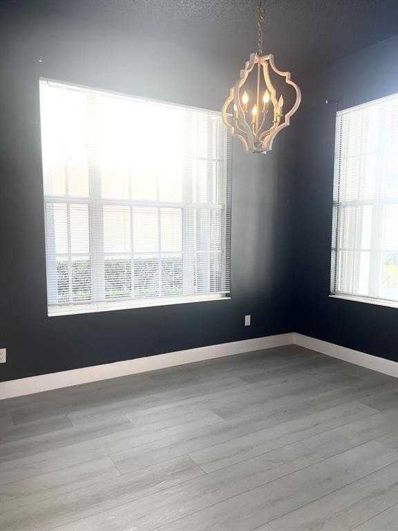 304 Nw Bentley Cir - Photo 7 of 9