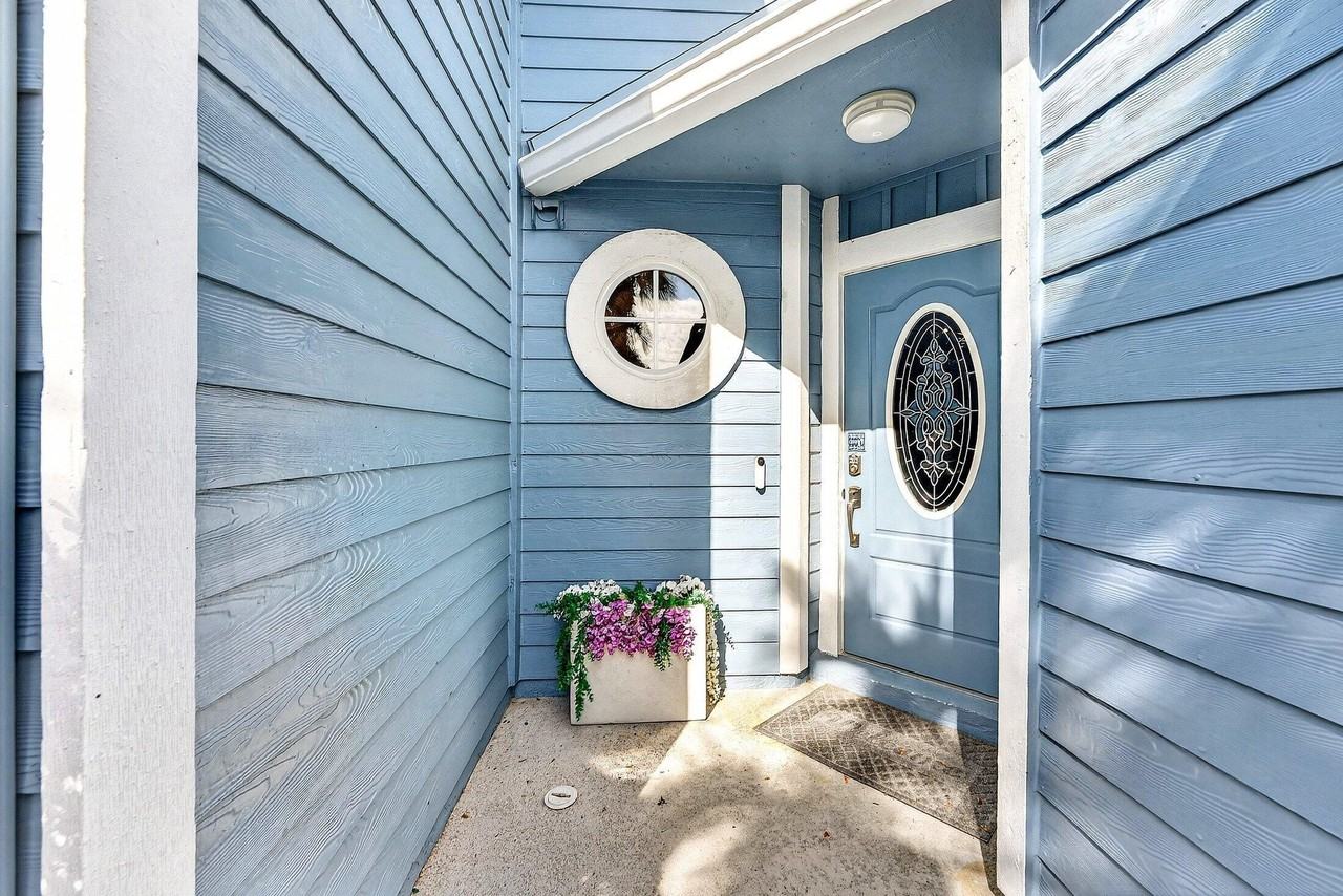 812 Ocean Dunes Cir - Photo 6 of 50