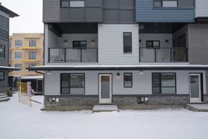 featured image of 42 114-42 Cranbrook Common Se