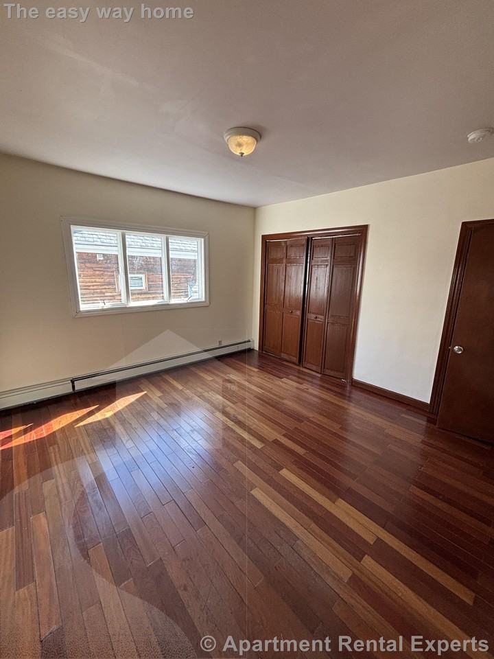 569 Main St #2 - Photo 7 of 14