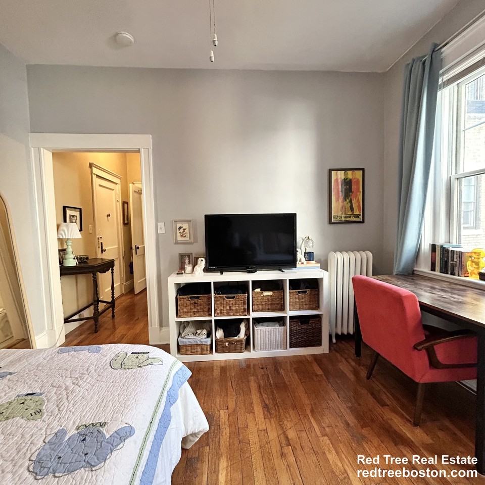 1572 Commonwealth Ave #3 - Photo 3 of 14