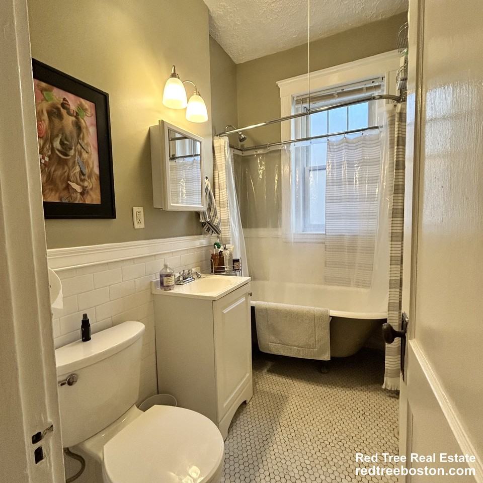 1572 Commonwealth Ave #3 - Photo 5 of 14