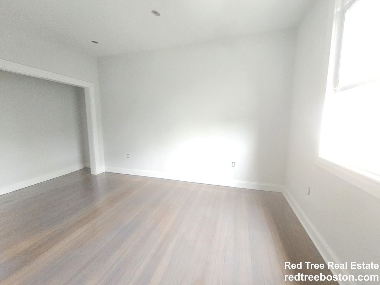 457 Centre St #302 - Photo 5 of 17