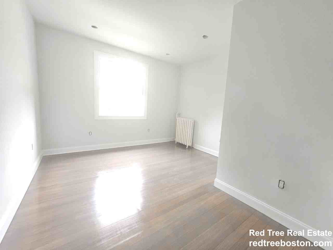 457 Centre St #302 - Photo 7 of 17