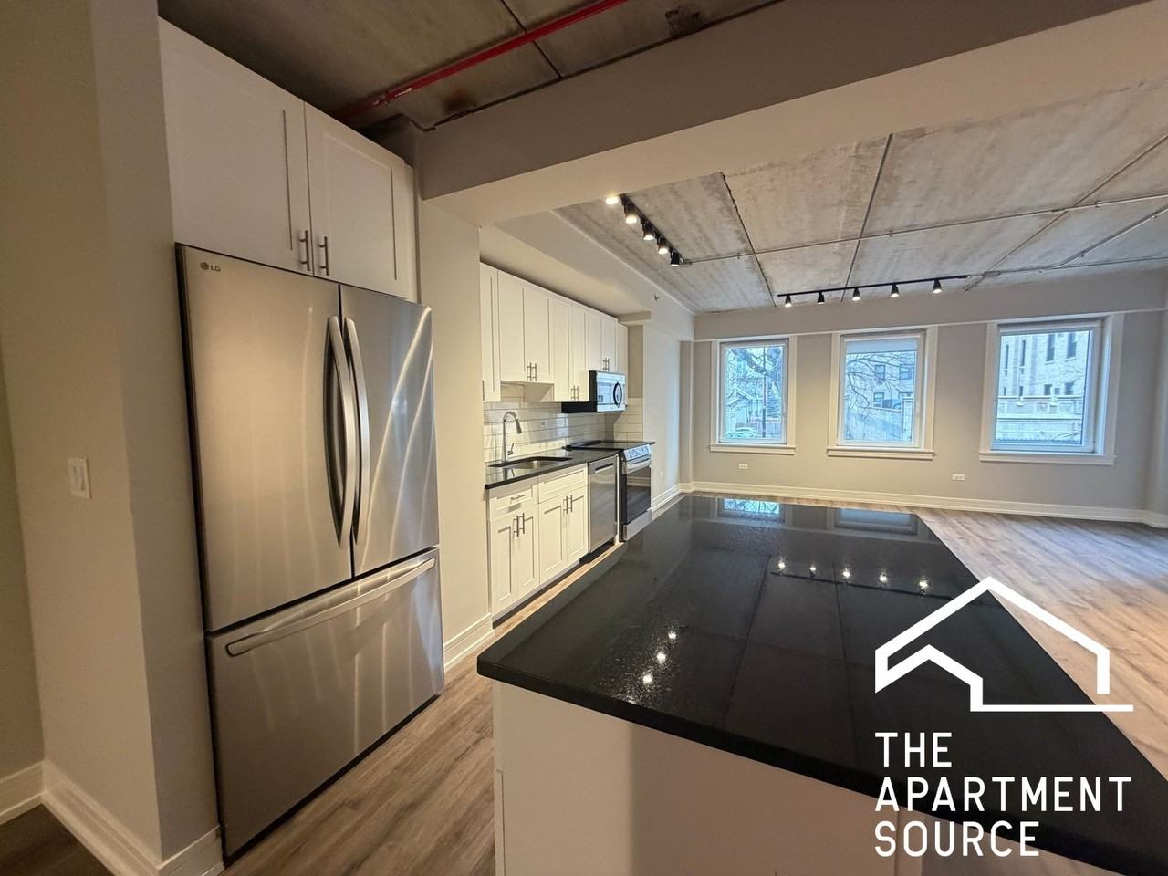 952 W Carmen Ave #302 - Photo 2 of 20