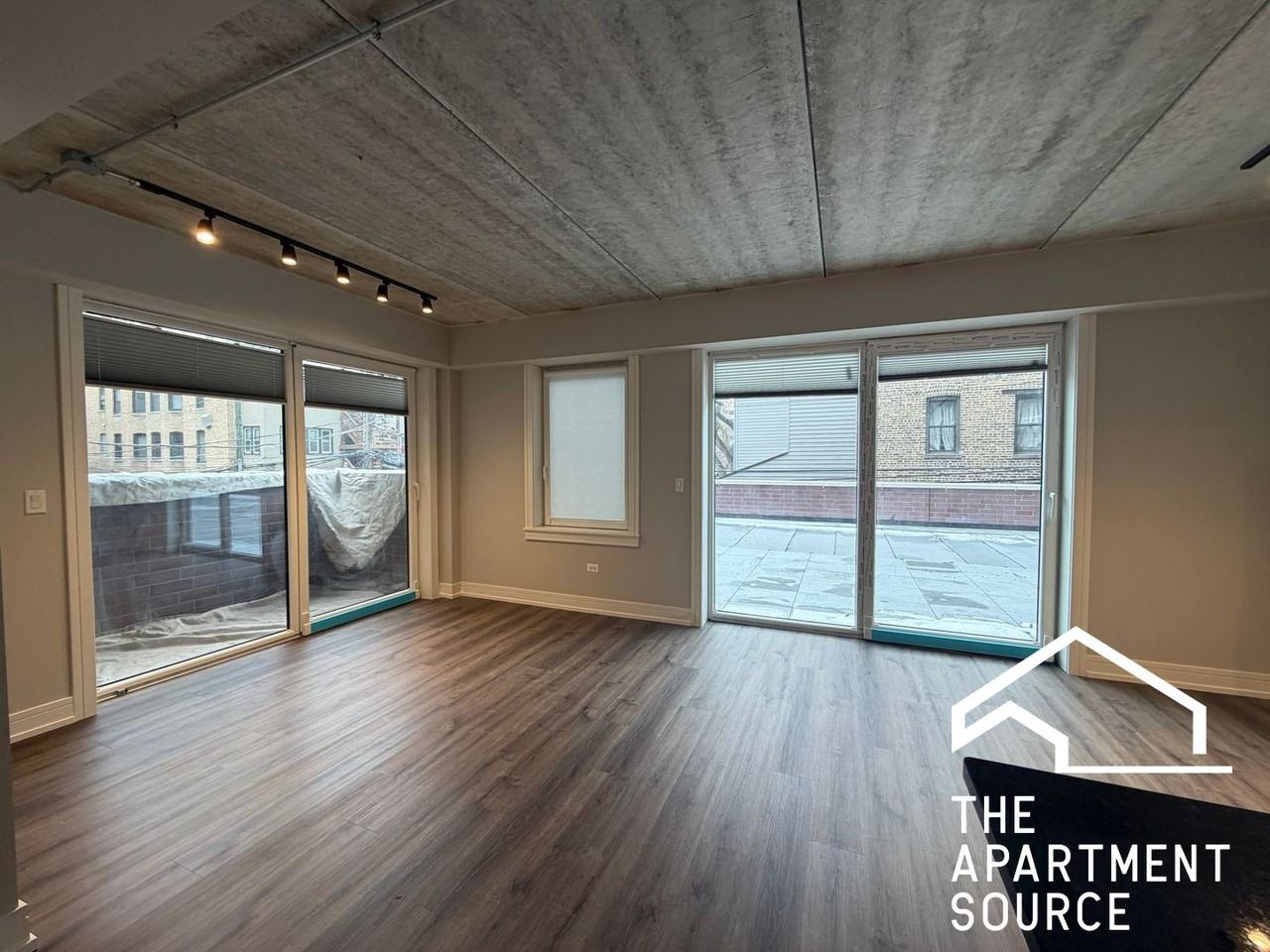 952 W Carmen Ave #407 - Photo 7 of 20