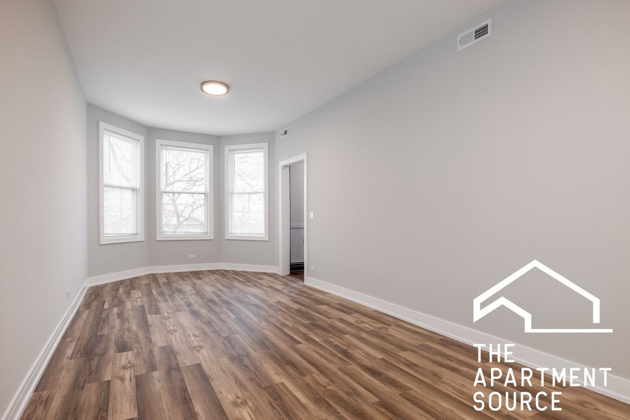 2937 N Ashland Ave #2 - Photo 5 of 25