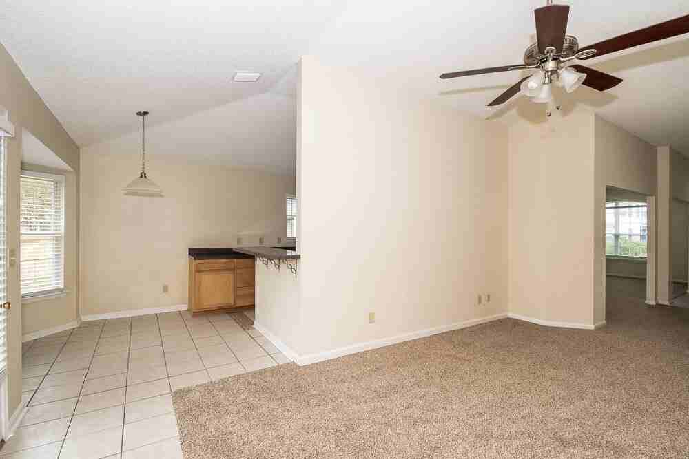 407 Rolling Rock Ct - Photo 4 of 16