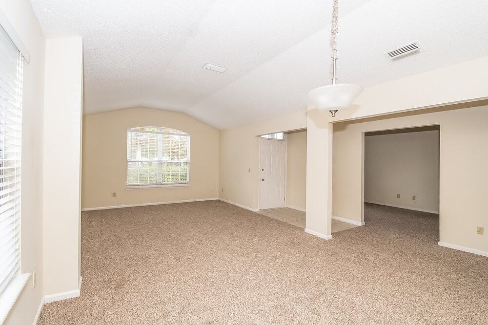 407 Rolling Rock Ct - Photo 6 of 16