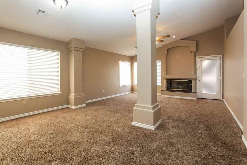 1612 Blanco Dr - Photo 3 of 15