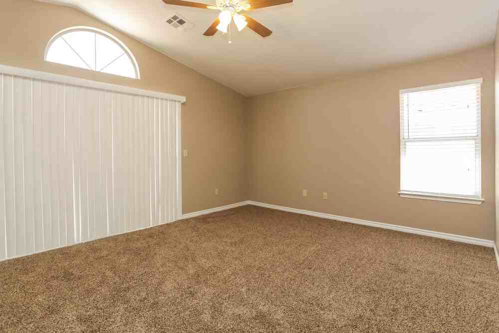 1612 Blanco Dr - Photo 6 of 15