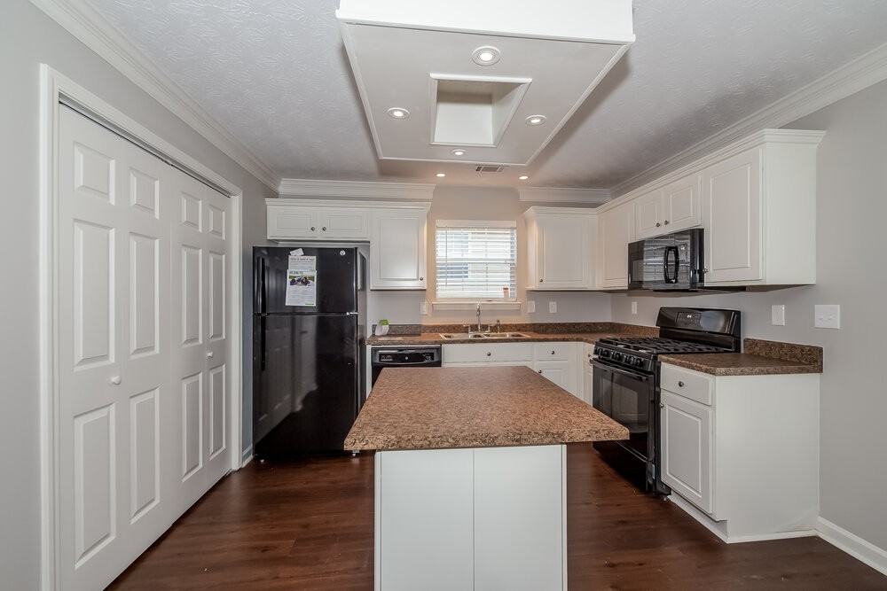 5035 Yellow Pine Dr - Photo 6 of 17