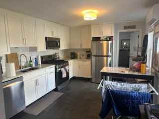 115 W 7th St #2 - Photo 4 of 20