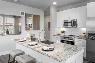 2349 Interstate 35 N - Photo 1 of 1