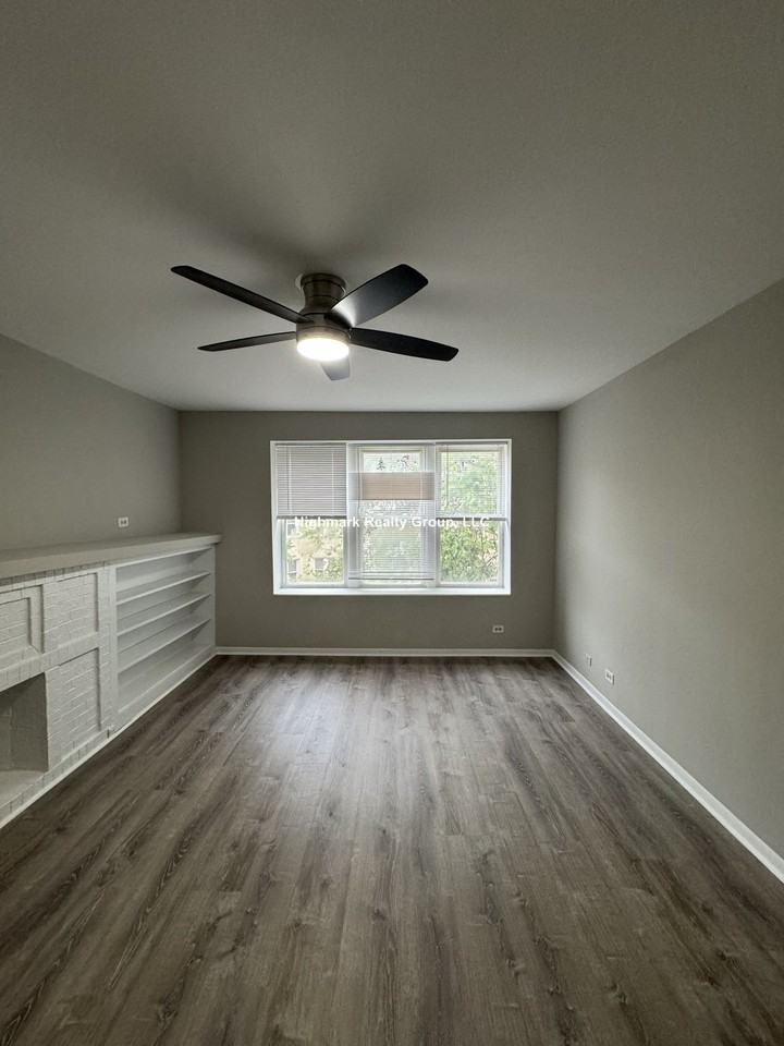 6304 N Oakley Ave #1