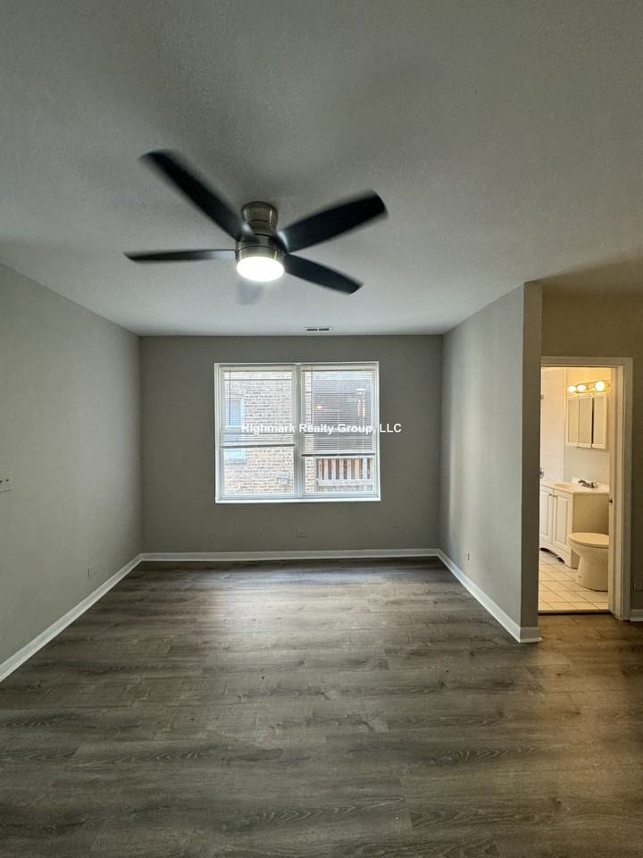 6304 N Oakley Ave #1 - Photo 6 of 9