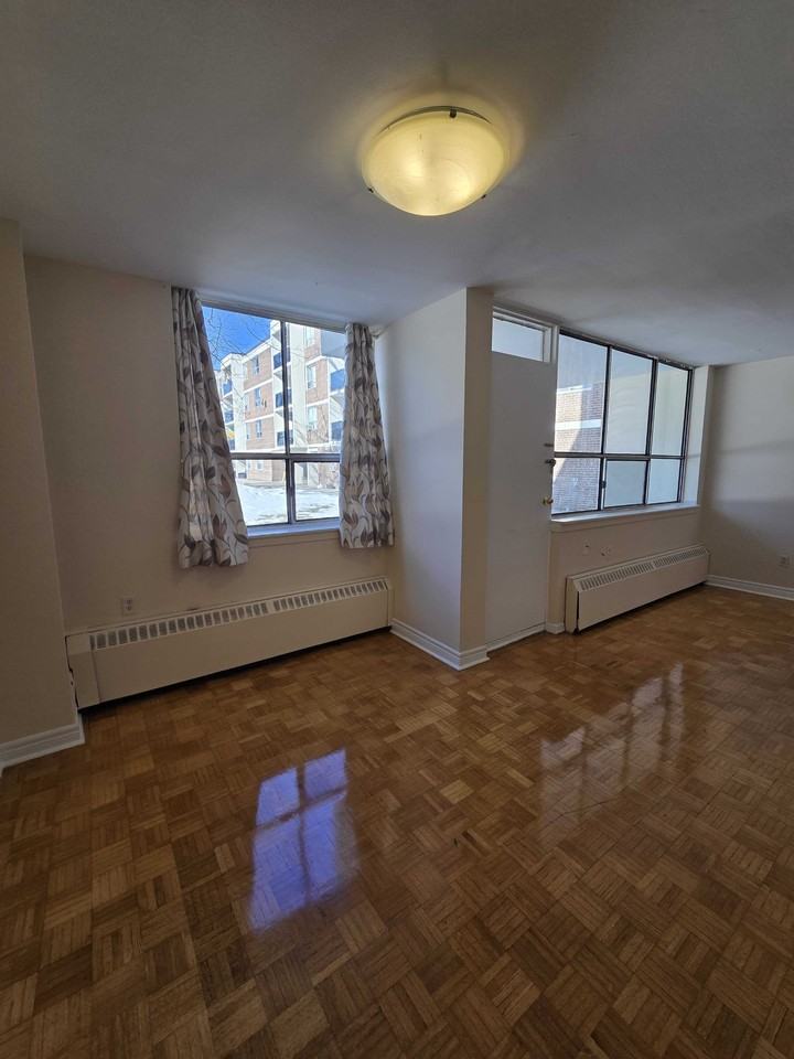 325 Bogert Ave - Photo 2 of 10