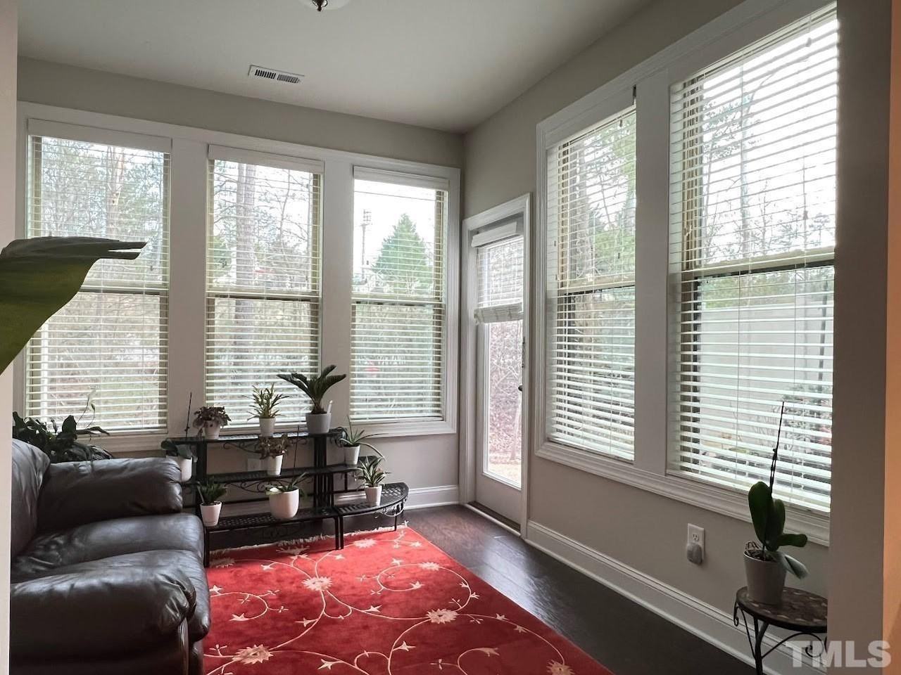 737 Lampwick Ln - Photo 7 of 19