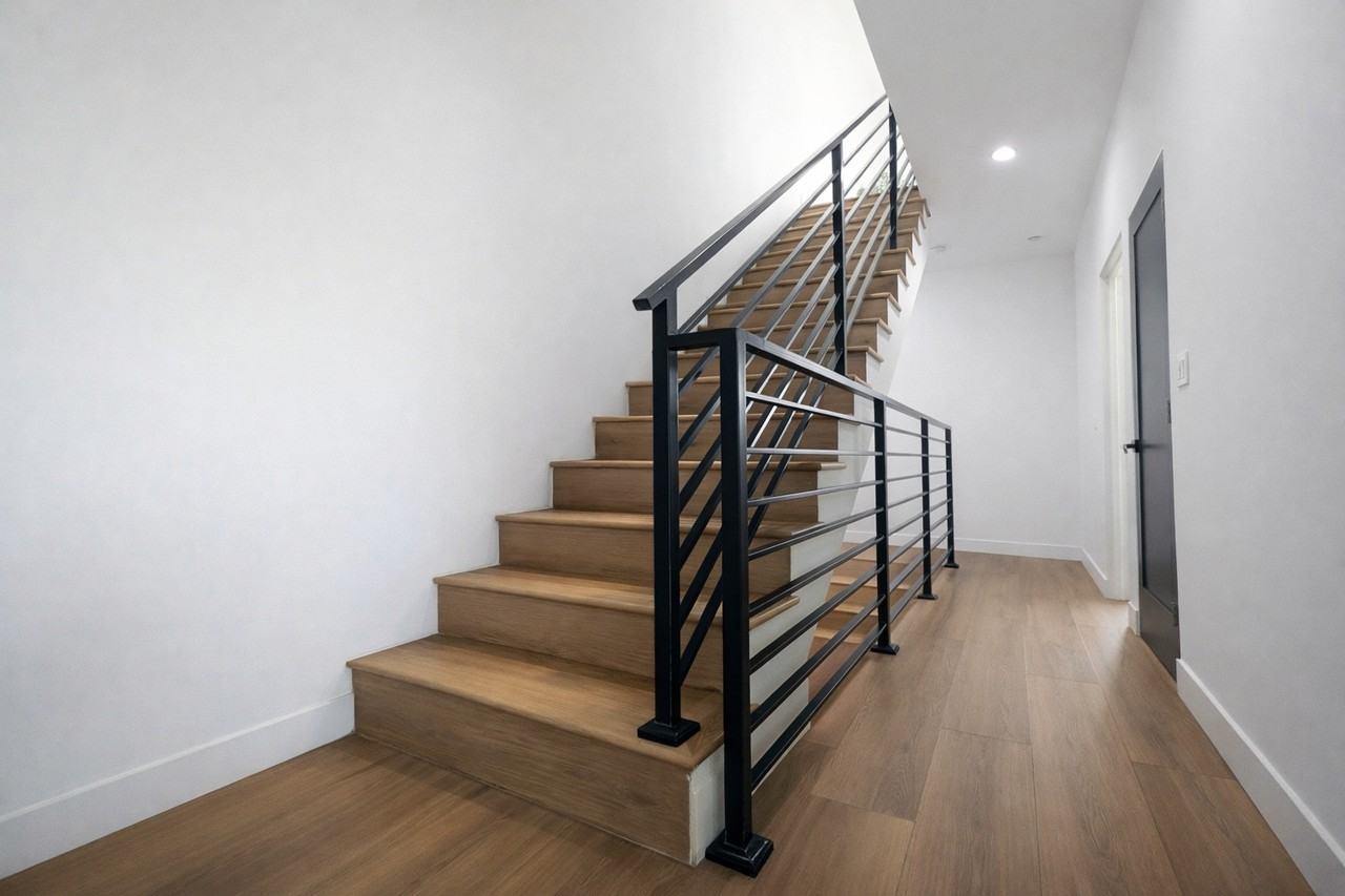 234 S Carondelet St - Photo 5 of 13