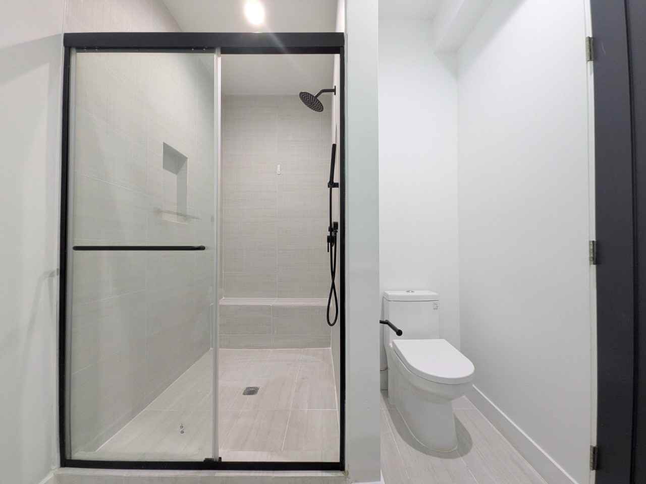 234 S Carondelet St - Photo 6 of 13