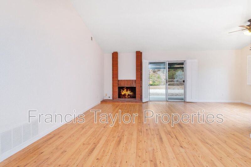 1360 Gary Ln - Photo 4 of 21