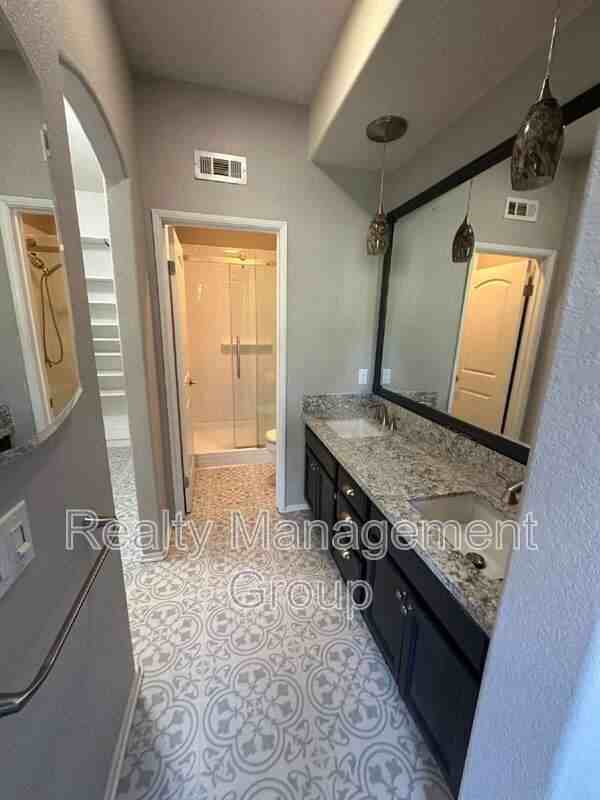 1896 Matin Cir #184 - Photo 7 of 17