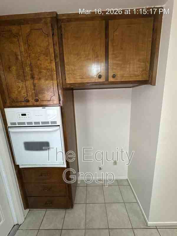 1807 E Cross Ave - Photo 5 of 14