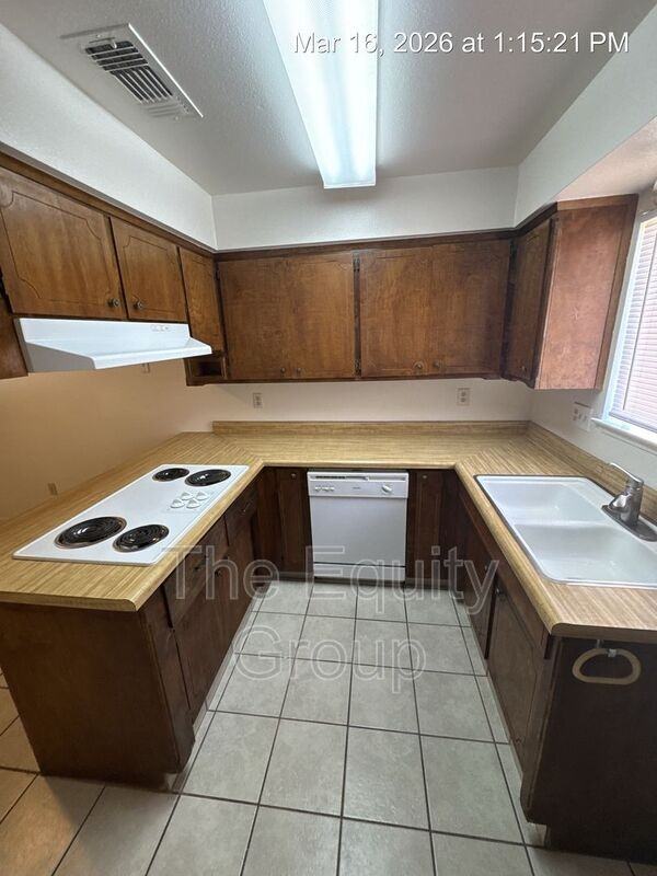 1807 E Cross Ave - Photo 6 of 14